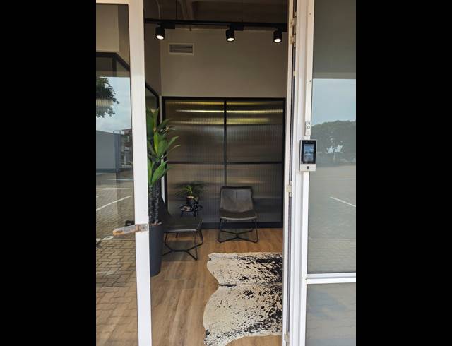 115M² OFFICE TO LET IN BALLITO DISTRICT